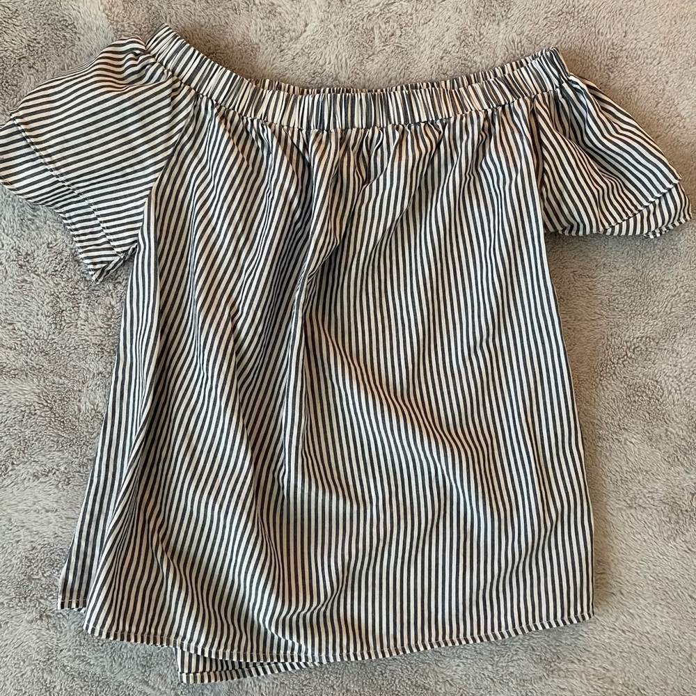 Off the shoulder old navy top.